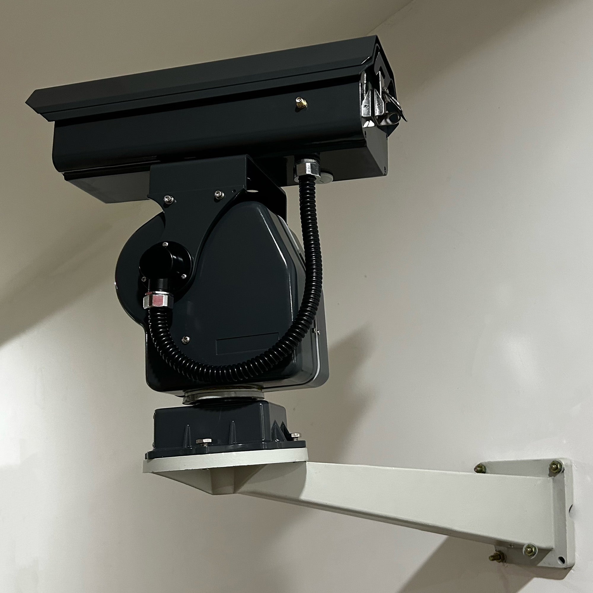 X-1 Bracket - Bird Laser System Mount - Vertical Surface